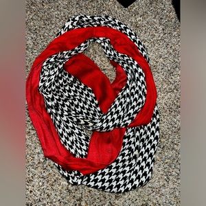 Women’s herringbone dress scarf